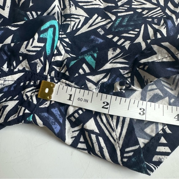 Patagonia W’s Barely Baggies Shorts 2 1/2 Quiver & Quill Navy Blue Pattern Large - Picture 5 of 9